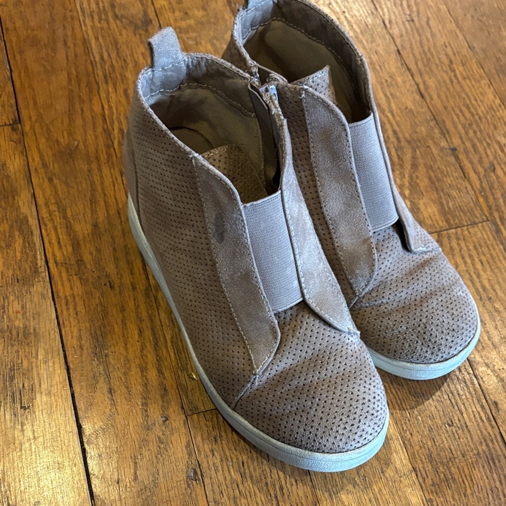 Shoe Bundle - Picture 6 of 10